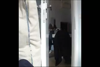 लड़की एक दोस्त पीओवी के साथ घर पर प्यार करने के लिए उसके पतले सेक्सी वीडियो मूवी ऑनलाइन पैरों फैलता है