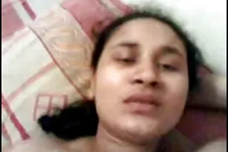सोफे पर समलैंगिकों के एक समूह सेक्सी मूवी एचडी मूवी ने हस्तमैथुन के साथ समूह सेक्स का आयोजन किया