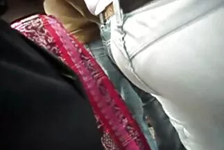 उसके प्रेमी से एक चुंबन के साथ कमबख्त बड़े फुल मूवी सेक्सी हिंदी स्तन के साथ माँ ।