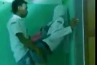 जॉगिंग के बाद, एक सुंदर गोरा किसी न किसी सेक्स के लिए सेक्सी पिक्चर हिंदी में फुल मूवी एक गंजा पड़ोसी को लुभाता है